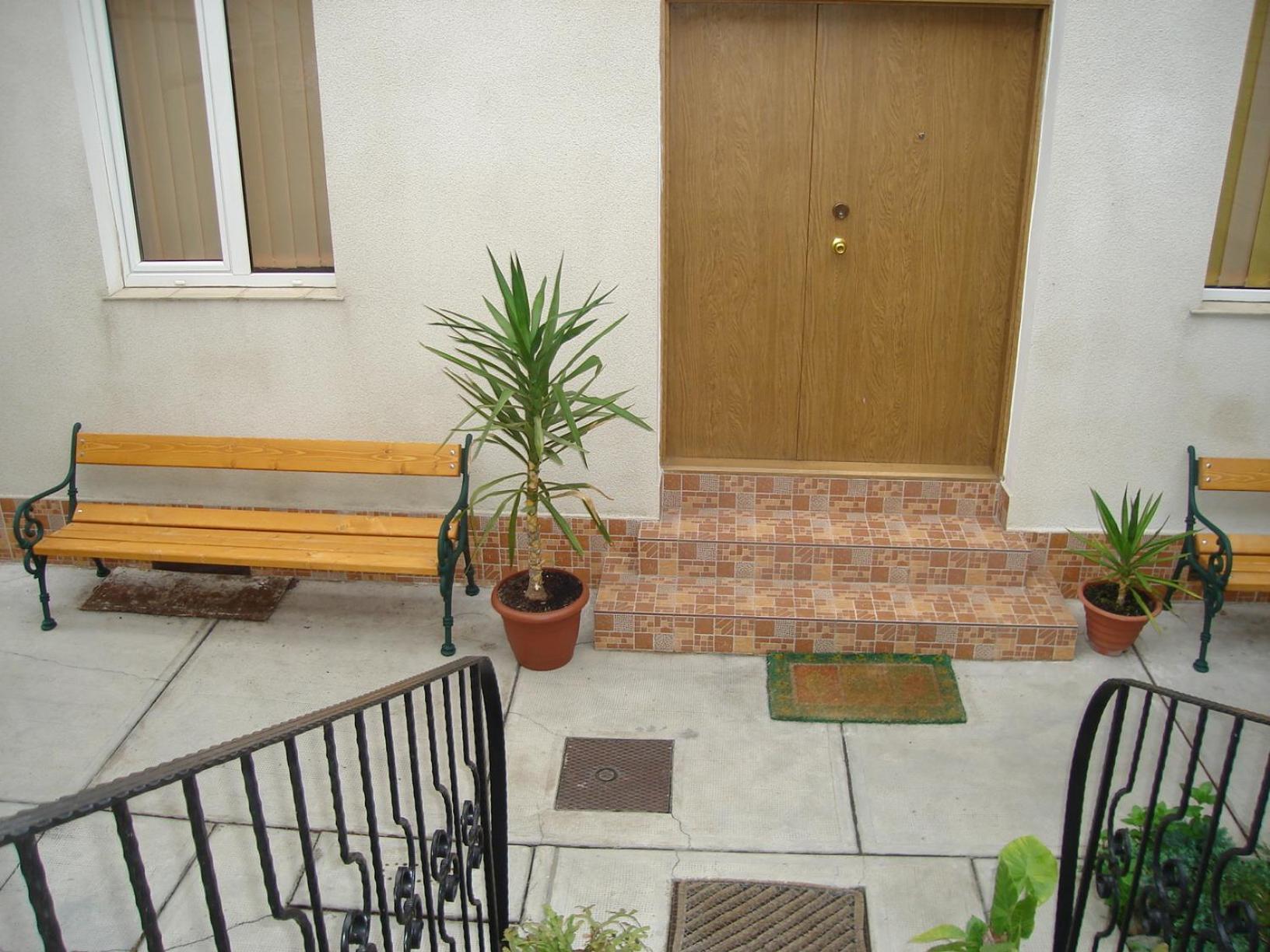 Guesthouse Daniel Oradea Buitenkant foto