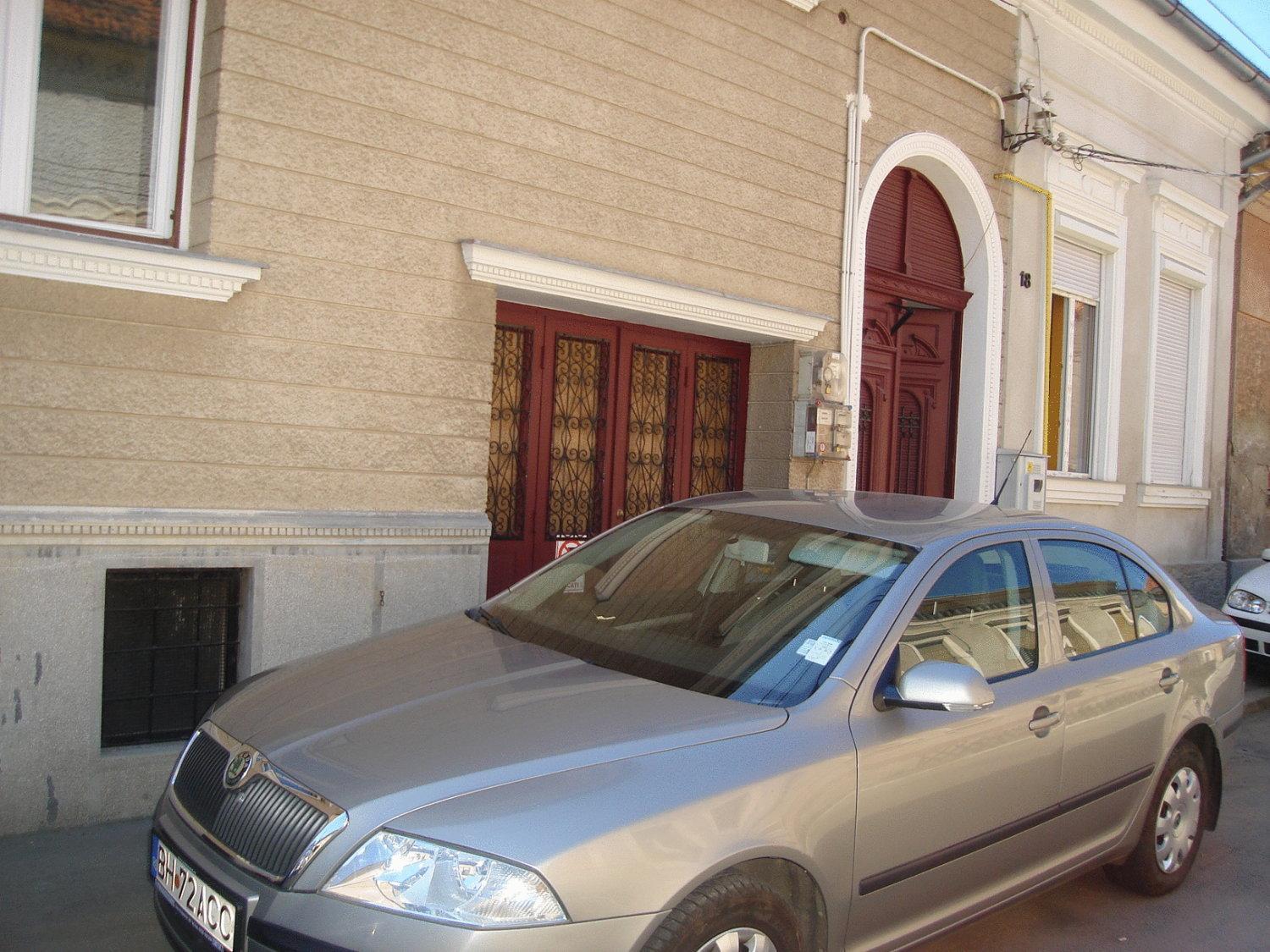 Guesthouse Daniel Oradea Buitenkant foto