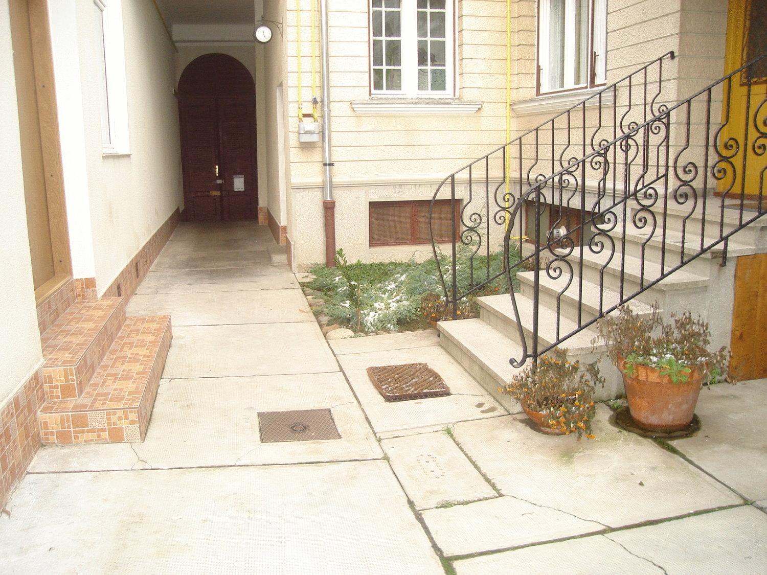Guesthouse Daniel Oradea Buitenkant foto