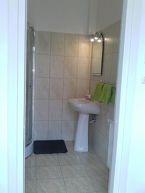 Guesthouse Daniel Oradea Buitenkant foto